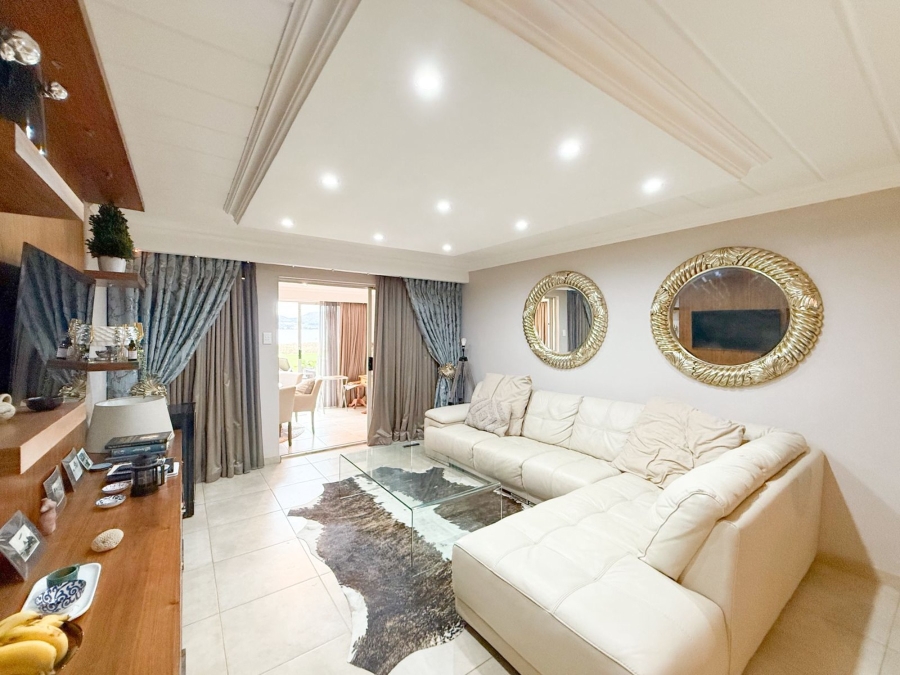 To Let 2 Bedroom Property for Rent in Kosmos North West
